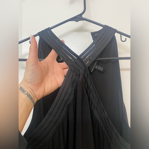 WHBM Cross-Front Matte Jersey Halter - Picture 4 of 8